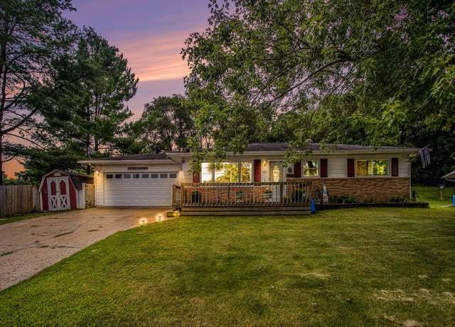 Property at 140 Wagon Wheel Ln, Battle Creek, MI 49017, 5 beds, 2.5 baths