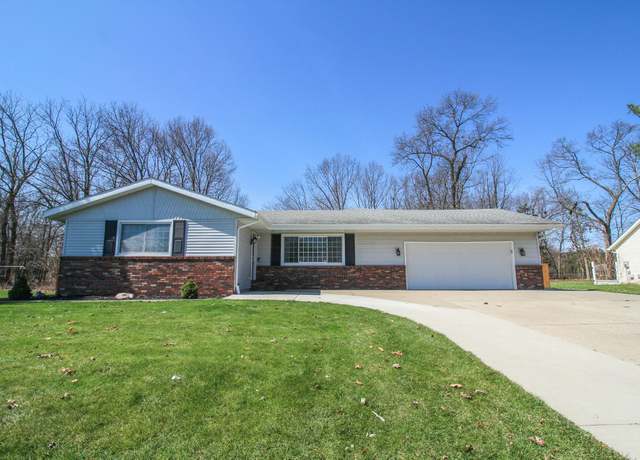 Property at 56780 Chippewa Dr, Three Rivers, MI 49093, 5 beds, 4 baths