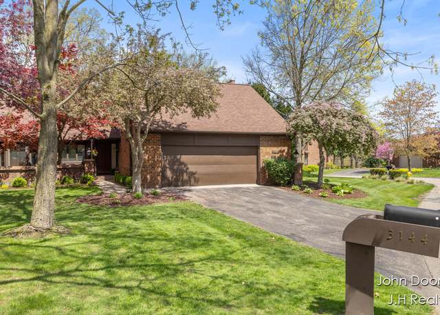 Property at 3144 E Gatehouse Dr SE, Grand Rapids, MI 49546, 3 beds, 3 baths