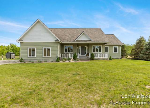 Property at 3732 E 128th St, Grant, MI 49327, 5 beds, 3.5 baths