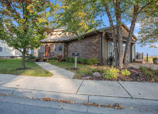 Property at 226 Sunset Ave NW, Grand Rapids, MI 49504, 3 beds, 2.5 baths