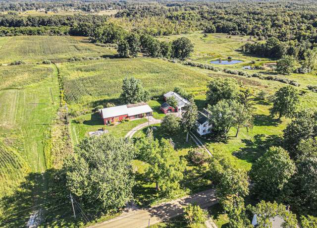 Property at 7350 Sanford Rd, Howell, MI 48855, 3 beds, 2.5 baths