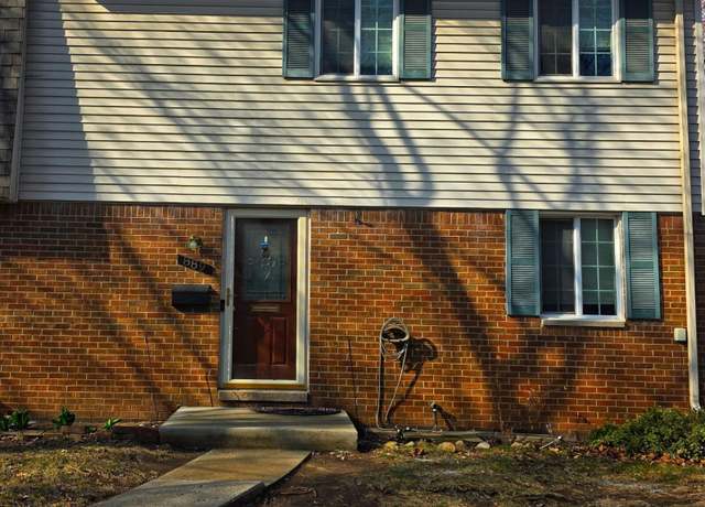 Property at 889 Kirts Blvd, Troy, MI 48084, 2 beds, 2.5 baths