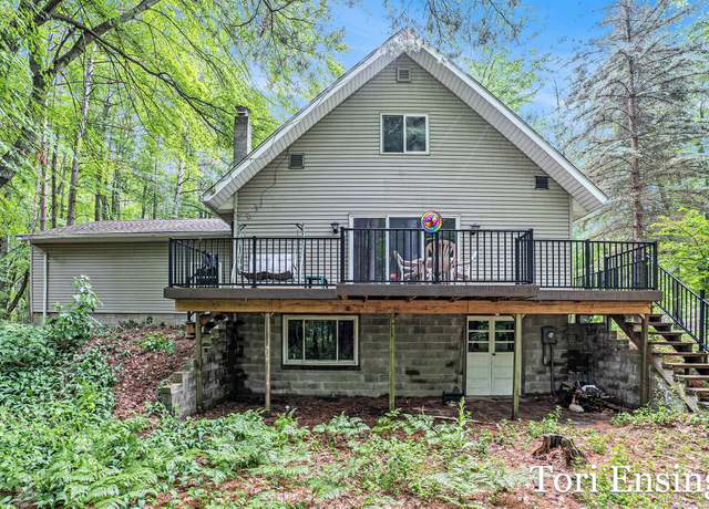 Property at 4366 Woods Rd, Sidney, MI 48885, 4 beds, 2 baths