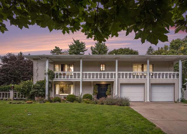 Property at 1217 El Camino Dr NW, Grand Rapids, MI 49504, 4 beds, 4.5 baths