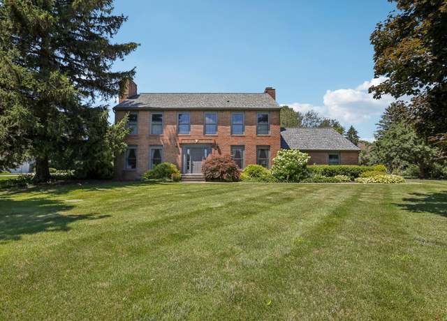Property at 5206 Village Rd, Saline, MI 48176, 4 beds, 3 baths