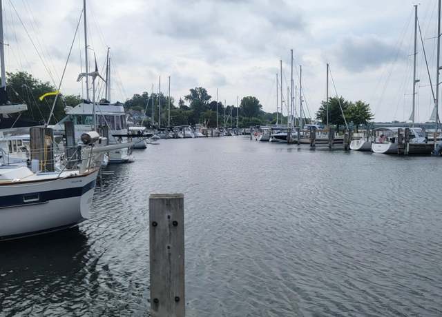 Property at 1200 Lakeshore Dr #14, Muskegon, MI 49441