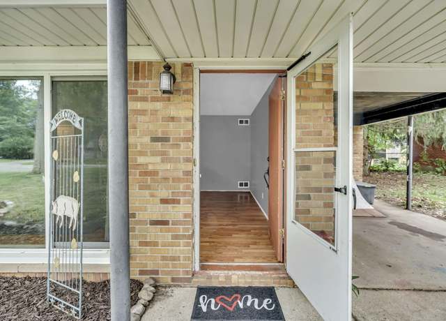 Property at 2480 Walce Dr, West Bloomfield, MI 48324, 3 beds, 1.5 baths