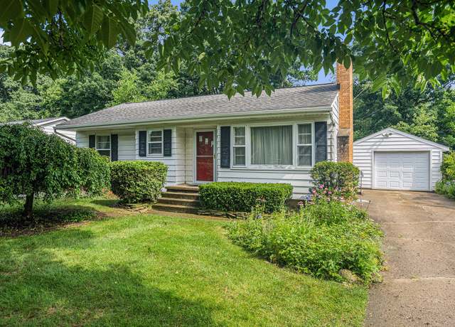 Property at 1719 Glendale Blvd, Kalamazoo, MI 49004, 3 beds, 1.5 baths