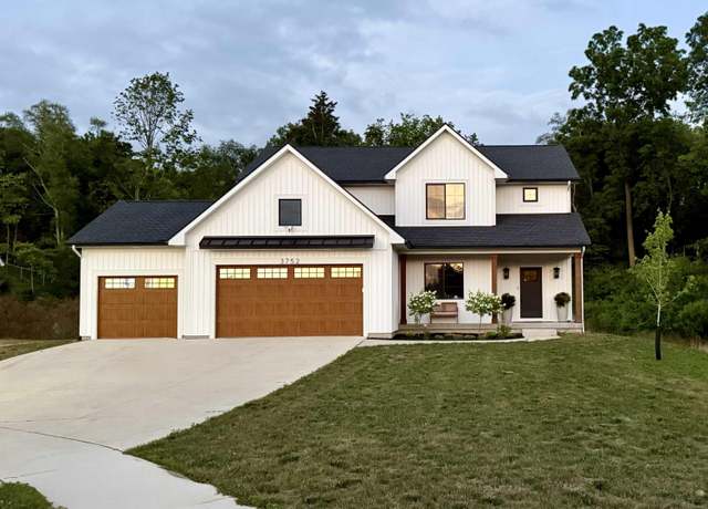 Property at 3752 Eastern Ave NE, Grand Rapids, MI 49525, 4 beds, 2.5 baths