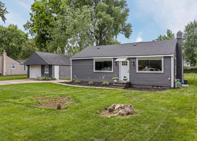 Property at 6559 Saline Dr, Waterford, MI 48329, 2 beds, 2 baths