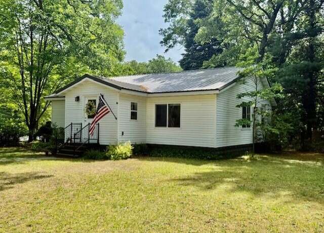 Property at 481 W Calumet Ave, Twin Lake, MI 49457, 3 beds, 2 baths