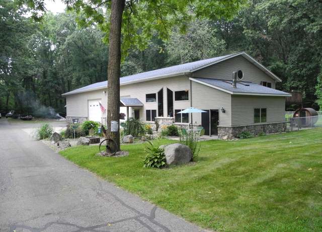 Property at 24642 67th Ave, Lawton, MI 49065, 3 beds, 3 baths