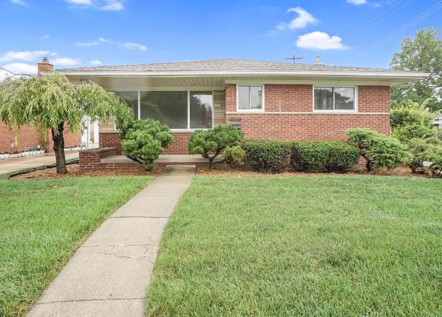 Property at 26228 Warrington St, Dearborn Heights, MI 48127, 3 beds, 1.5 baths
