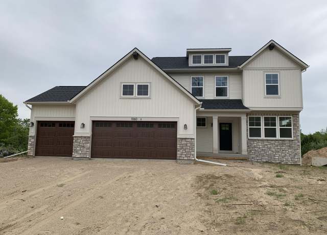 Property at 1060 N Wahington St, Lowell, MI 49331, 4 beds, 2.5 baths