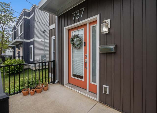 Property at 737 Bates St SE, Grand Rapids, MI 49503, 4 beds, 3.5 baths