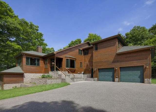 Property at 2180 S Lakeshore Dr, Ludington, MI 49431, 4 beds, 3.5 baths