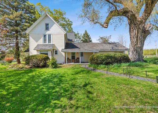 Property at 2135 68th St, Fennville, MI 49408, 4 beds, 5 baths