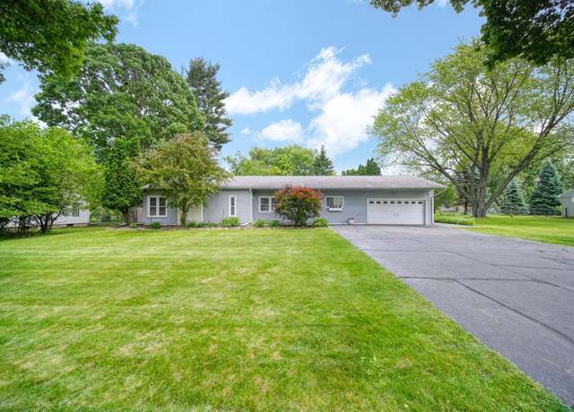 Property at 163 Robinson Rd, Jackson, MI 49203, 3 beds, 2 baths