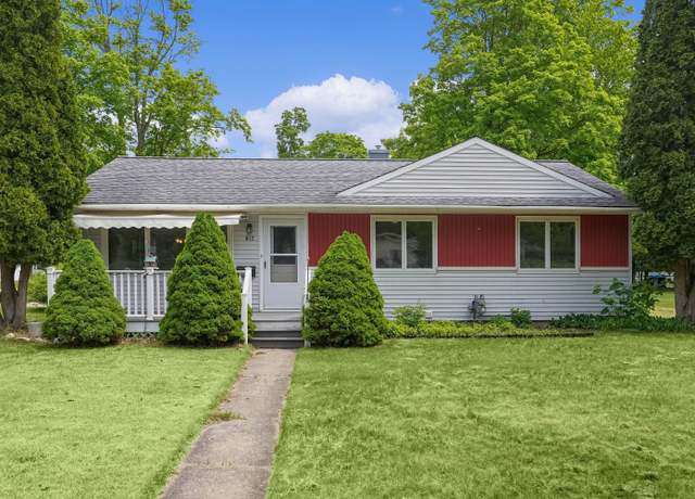 Property at 817 Cherry Ave, Big Rapids, MI 49307, 4 beds, 2 baths