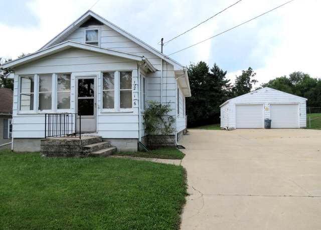 Property at 1216 Knapp St, Jackson, MI 49203, 2 beds, 1 bath