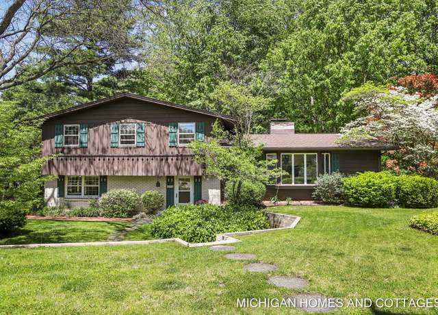 Property at 680 Marylane Dr, Holland, MI 49423, 4 beds, 3 baths