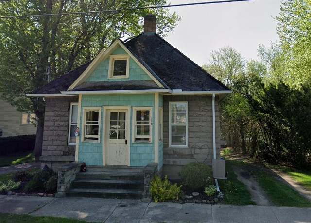 Property at 119 Water St, Grass Lake, MI 49240, 1 bed, 1 bath