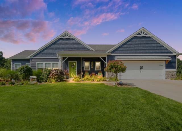 Property at 21889 Hilltop Cir, Stanwood, MI 49346, 5 beds, 3.5 baths