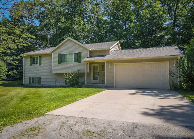 Property at 8594 S Felch Ave, Newaygo, MI 49337, 4 beds, 3 baths