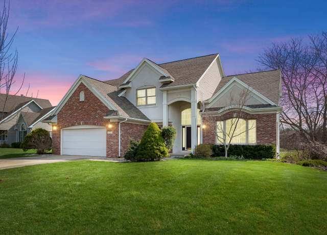 Property at 7511 Dunross Dr, Portage, MI 49024, 5 beds, 3.5 baths