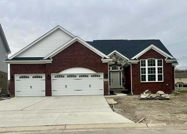 Property at 20057 Fountain View Ln, Trenton, MI 48183, 3 beds, 2 baths