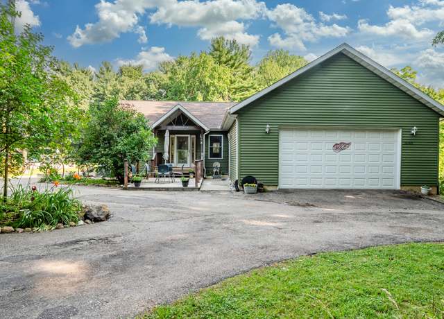 Property at 3045 Little Glendora Rd, Buchanan, MI 49107, 5 beds, 3 baths