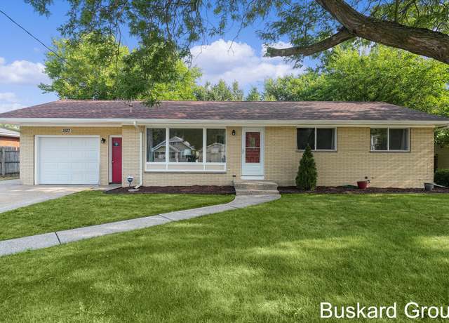 Property at 2523 Prairie St SW, Wyoming, MI 49519, 3 beds, 1.5 baths