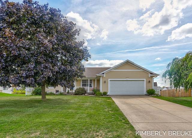 Property at 3646 Lenters Dr, Hudsonville, MI 49426, 4 beds, 2.5 baths