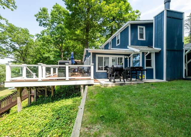 Property at 5680 Woodland Ave, Watervliet, MI 49098, 5 beds, 2 baths