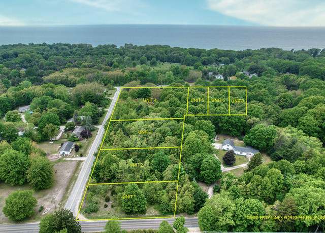 Property at 13th Ave Unit 6, South Haven, MI 49090