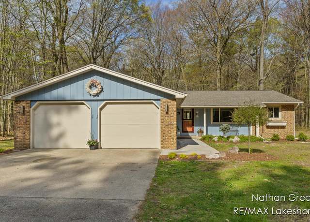 Property at 3909 N 168th Ave, Holland, MI 49424, 3 beds, 3 baths