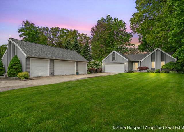 Property at 2732 Geneva Lake Dr, Shelbyville, MI 49344, 4 beds, 3 baths