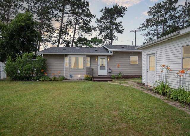 Property at 465 Champion St, Jackson, MI 49201, 2 beds, 2 baths
