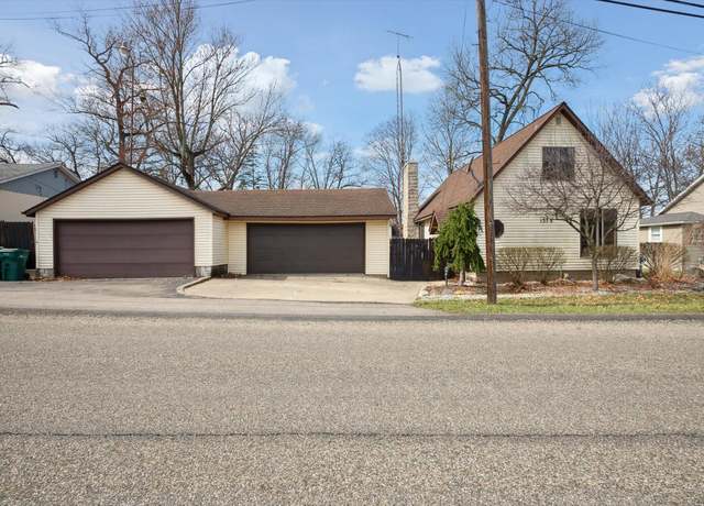 Property at 1375 Woodland Bch, Battle Creek, MI 49014, 3 beds, 2 baths