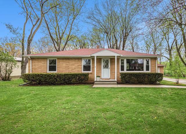 Property at 4031 Royal Curv, St. Joseph, MI 49085, 3 beds, 1 bath