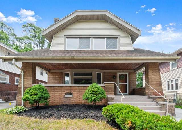 Property at 1122 Martin Luther King Jr St SE, Grand Rapids, MI 49507, 6 beds, 3 baths