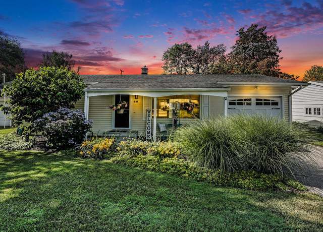 Property at 614 River St, Spring Lake, MI 49456, 2 beds, 1 bath