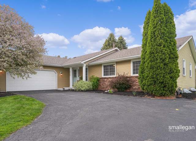 Property at 6968 Camino Del Rey Dr NE, Rockford, MI 49341, 4 beds, 2 baths