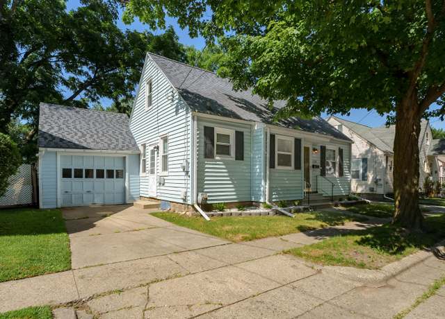 Property at 130 W Alcott St, Kalamazoo, MI 49001, 3 beds, 1 bath