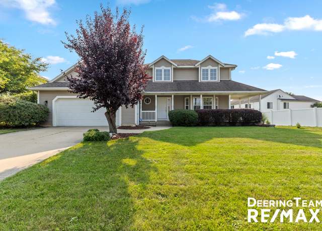 Property at 5824 Scarsdale Dr SW, Wyoming, MI 49418, 3 beds, 2.5 baths