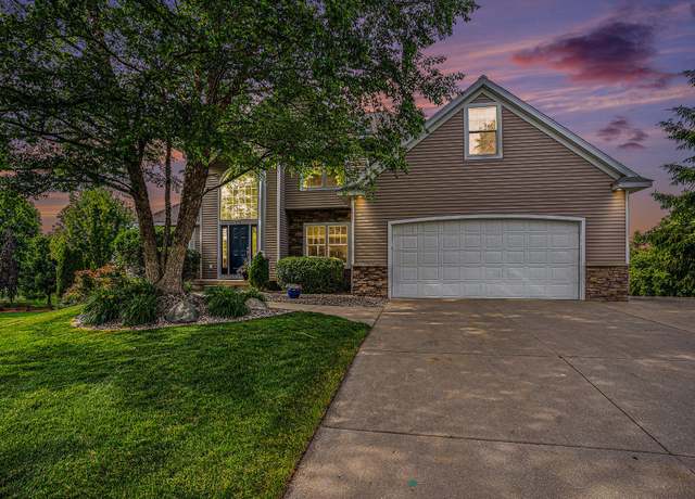 Property at 911 Fairwood Ct, Jenison, MI 49428, 7 beds, 4 baths