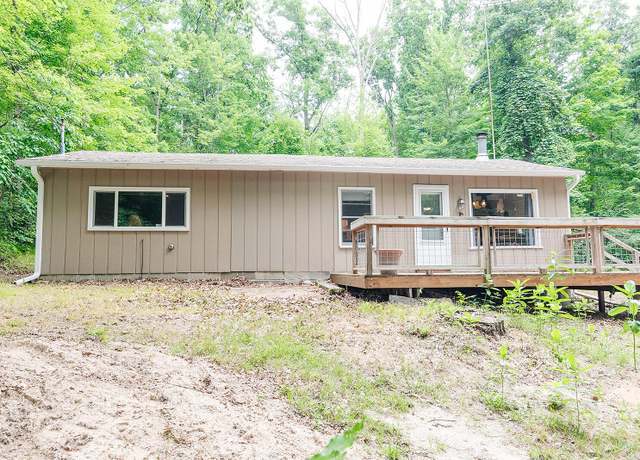 Property at 2788 N Wisner Ave, White Cloud, MI 49349, 2 beds, 1 bath