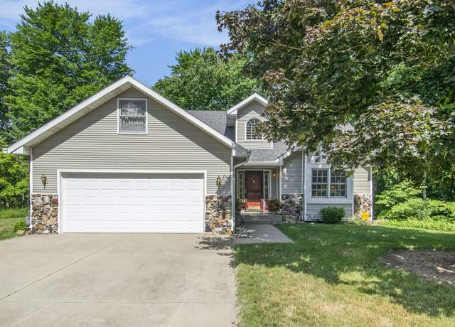 Property at 11276 Bridlewood Trl, Berrien Springs, MI 49103, 4 beds, 2.5 baths