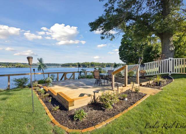 Property at 5855 Ridge St, Newaygo, MI 49337, 4 beds, 2.5 baths